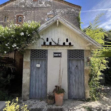Chambre Paisible Dans Une Ancienne Batisse Renovee Issigeac المظهر الخارجي الصورة
