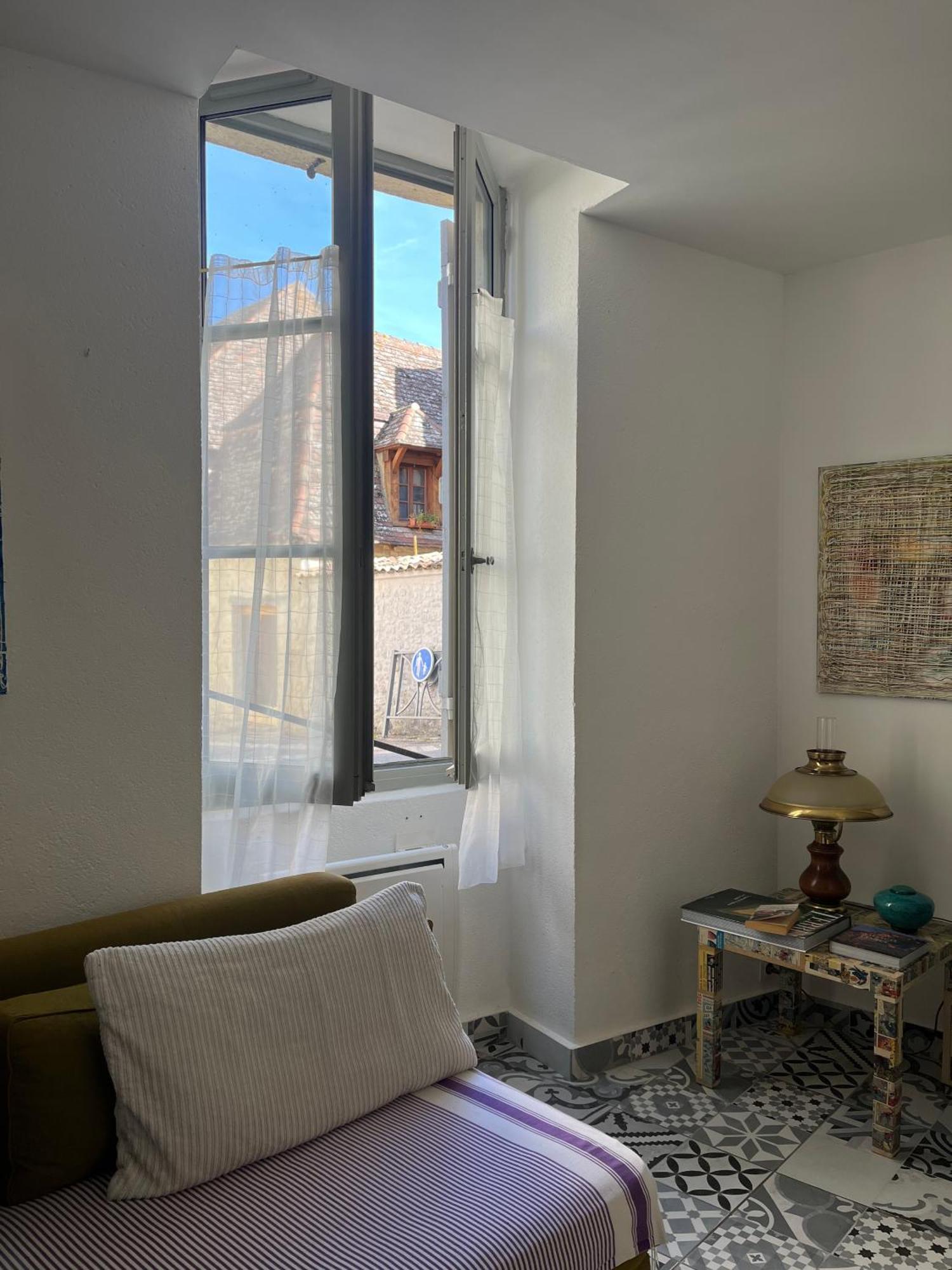 Chambre Paisible Dans Une Ancienne Batisse Renovee Issigeac المظهر الخارجي الصورة